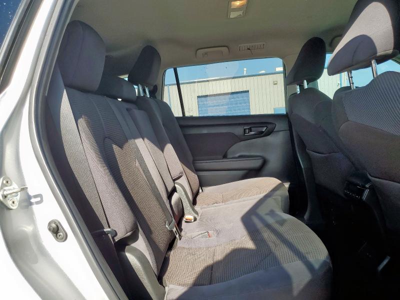 5TDCZRAHXNS099393 - 2022 TOYOTA HIGHLANDER L SILVER photo 11