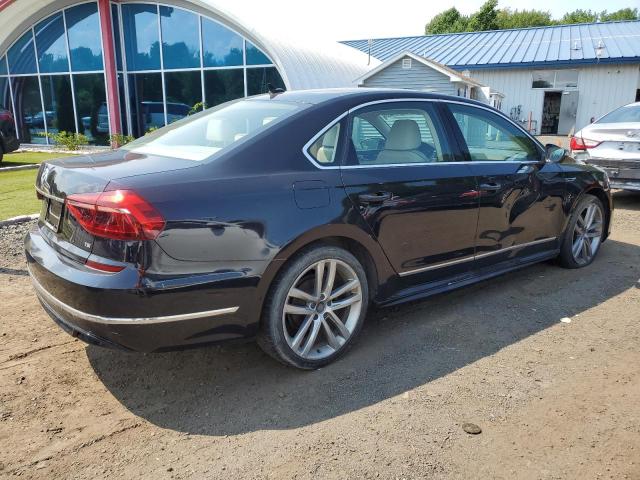 1VWDT7A33HC068598 - 2017 VOLK PASSAT R-LINE Սև լուսանկար 3