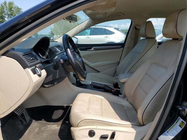 1VWDT7A33HC068598 - 2017 VOLK PASSAT R-LINE Սև լուսանկար 7