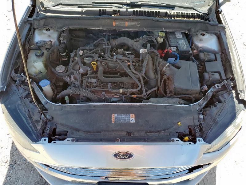 3FA6P0HDXJR180513 - 2018 FORD FUSION SE 银色 照片 11