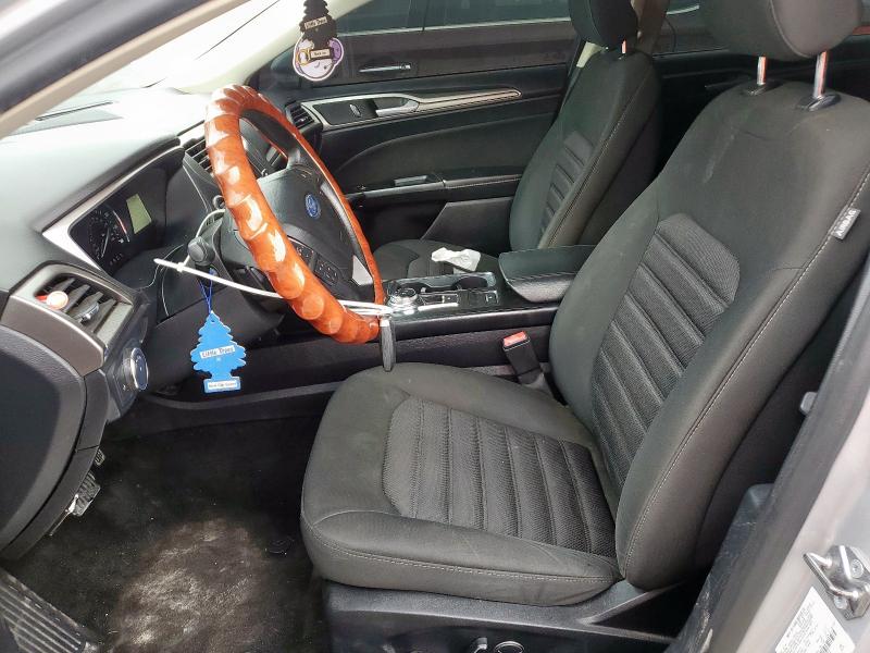 3FA6P0HDXJR180513 - 2018 FORD FUSION SE 银色 照片 7