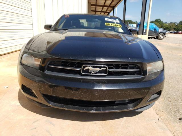 1ZVBP8AM1B5158094 - 2011 FORD MUSTANG BLACK photo 5