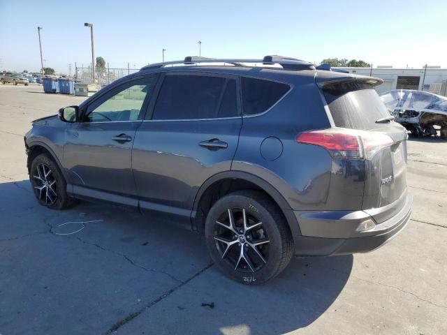 JTMJFREV2JD243315 - 2018 TOYOTA RAV4 SE GRAY photo 2