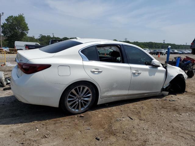 JN1EV7AR4JM443097 - 2018 INFINITI Q50 LUXE WHITE photo 3