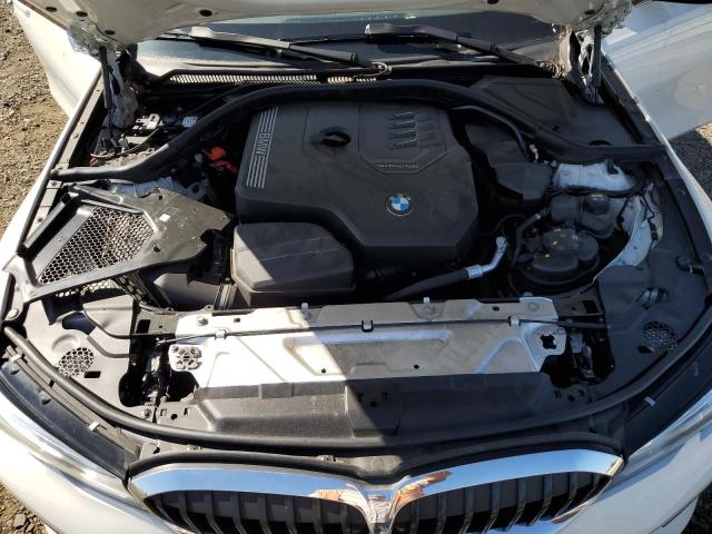 WBA5R7C58KFH23400 - 2019 BMW 330XI WHITE photo 11