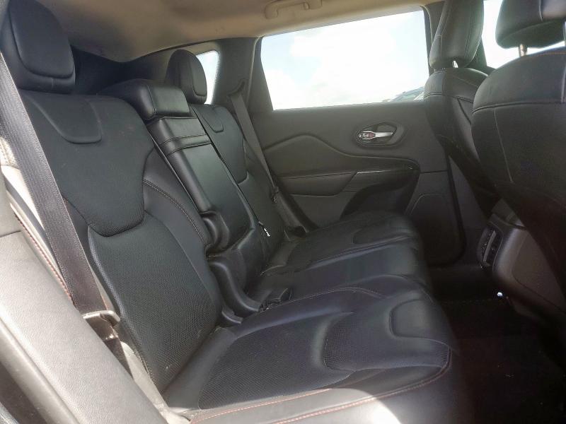 1C4PJMBS8GW243774 - 2016 JEEP CHEROKEE TRAILHAWK შავი ფოტო 10