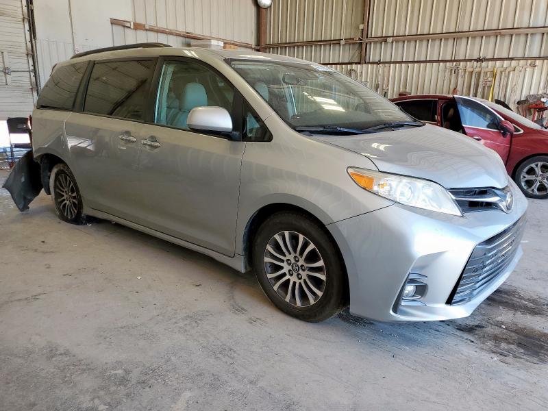 5TDYZ3DCXKS984014 - 2019 TOYOTA SIENNA XLE Argent photo 4