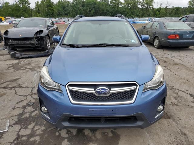 JF2GPAKC3H8208329 - 2017 SUBARU CROSSTREK LIMITED BLUE photo 5