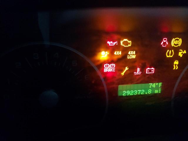 1FMEU73E16UB31560 - 2006 FORD EXPLORER XLT WHITE photo 9