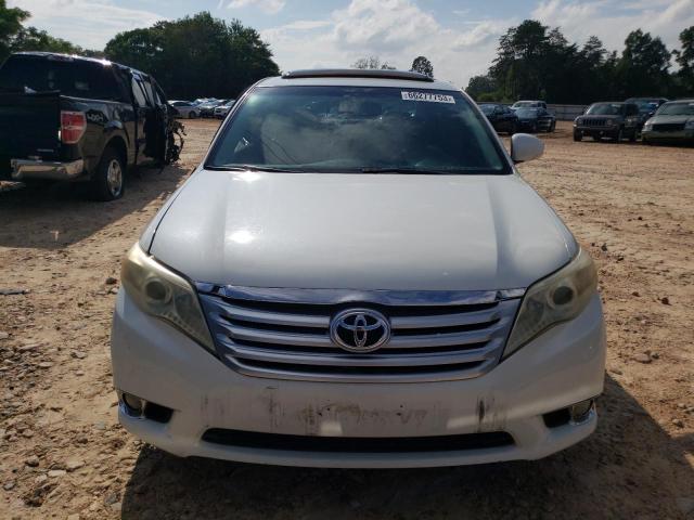 4T1BK3DBXBU420467 - 2011 TOYOTA AVALON BASE 白色 照片 5