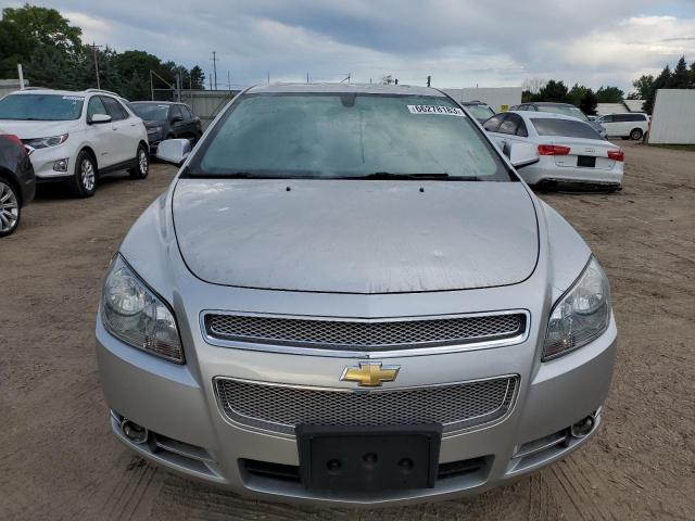 1G1ZE5E75AF322264 - 2010 CHEVROLET MALIBU LTZ Gümüş foto 5