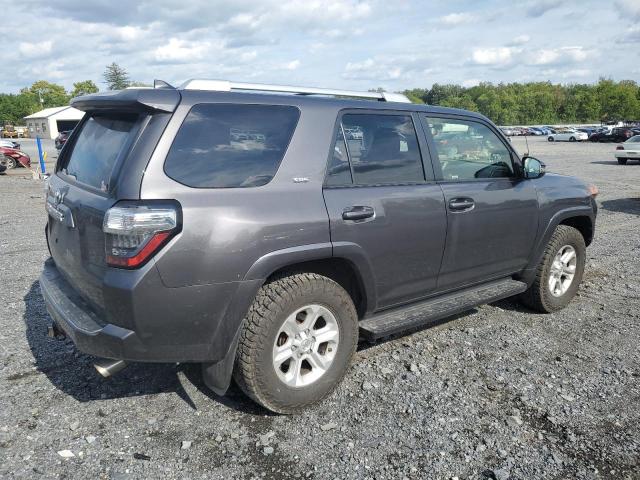 JTEBU5JR3J5500452 - 2018 TOYOTA 4RUNNER SR5/SR5 PREMIUM GRAY photo 3