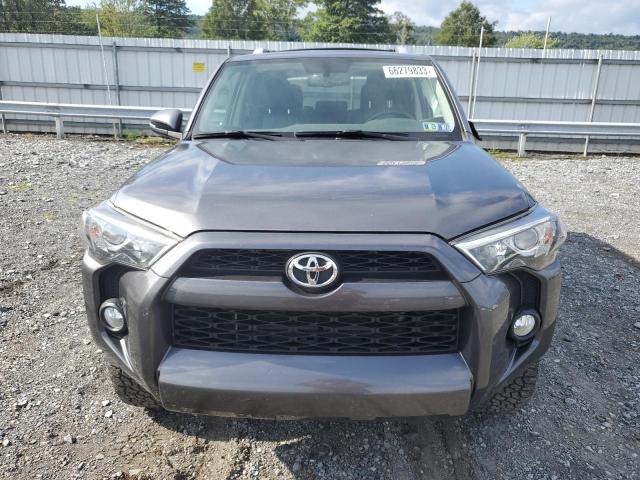 JTEBU5JR3J5500452 - 2018 TOYOTA 4RUNNER SR5/SR5 PREMIUM 灰色 照片 5