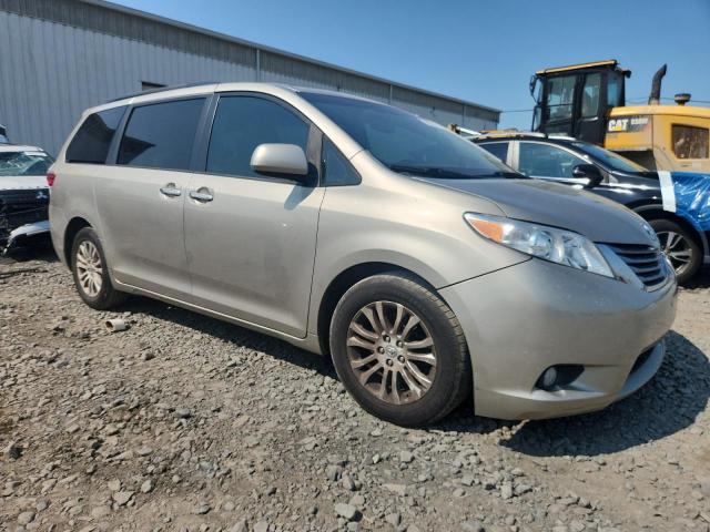 5TDYZ3DC5HS791035 - 2017 TOYOTA SIENNA XLE GOLD photo 4