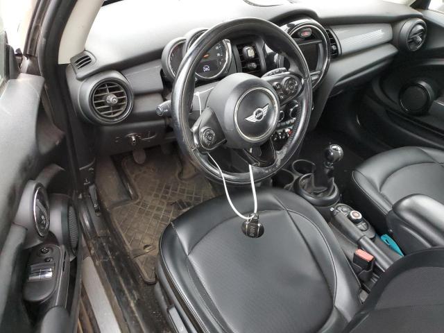 WMWXP5C59J2D71856 - 2018 MINI COOPER GRAY photo 8