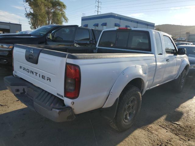 1N6ED26Y62C375537 - 2002 NISSAN FRONTIER KING CAB XE WHITE photo 3