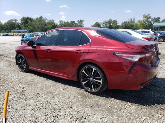 4T1B61HK3JU591854 - 2018 TOYOTA CAMRY XSE RED photo 2