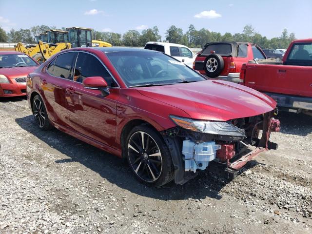 4T1B61HK3JU591854 - 2018 TOYOTA CAMRY XSE RED photo 4