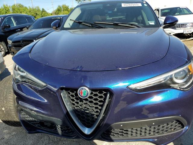 ZASFAKBN0J7B70676 - 2018 ALFA ROMEO STELVIO TI BLUE photo 5