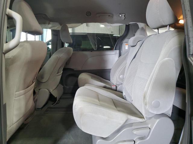 5TDKZ3DC6HS861650 - 2017 TOYOTA SIENNA LE 银色 照片 11