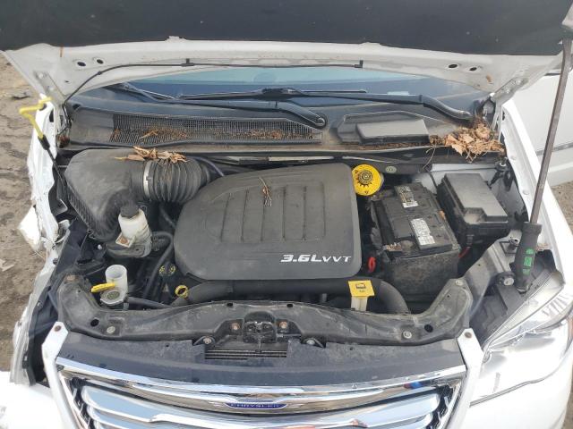 2C4RC1CGXFR522386 - 2015 CHRYSLER TOWN & COU TOURING L WHITE photo 12