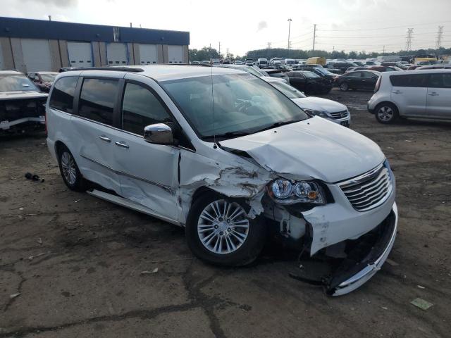 2C4RC1CGXFR522386 - 2015 CHRYSLER TOWN & COU TOURING L WHITE photo 4