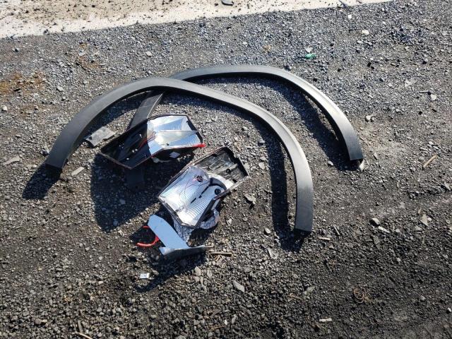 1V2MR2CA3JC545731 - 2018 VOLKSWAGEN ATLAS SEL SILVER photo 13