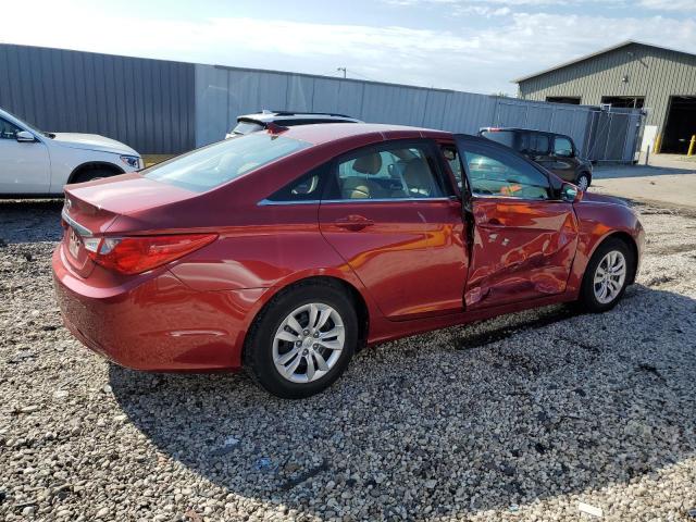 5NPEB4ACXDH533790 - 2013 HYUNDAI SONATA GLS RED photo 3