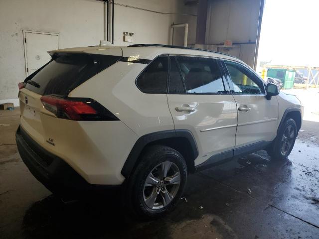 4T3MWRFV3NU060008 - 2022 TOYOTA RAV4 LE Biały zdjęcie 3