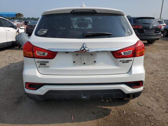 JA4AP3AU0JZ022302 - 2018 MITSUBISHI OUTLANDER ES WHITE photo 6