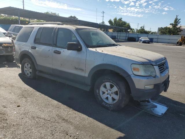 1FMEU73E16UB35480 - 2006 FORD EXPLORER XLT SILVER photo 4