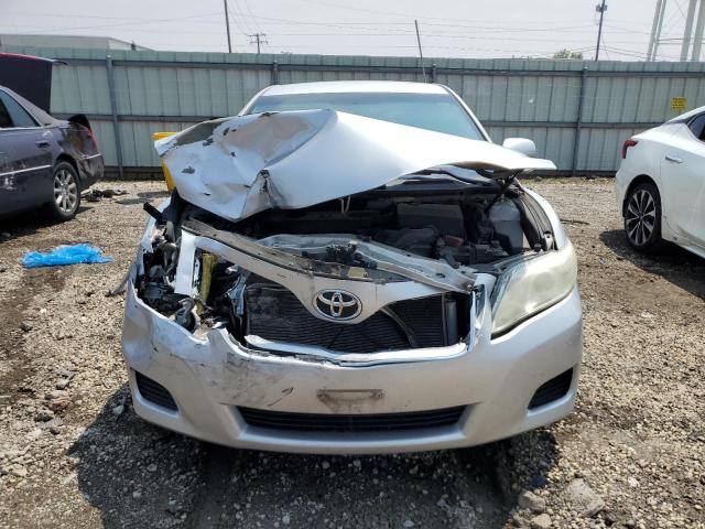 4T4BF3EK0AR063517 - 2010 TOYOTA CAMRY BASE Արծաթագույն լուսանկար 9