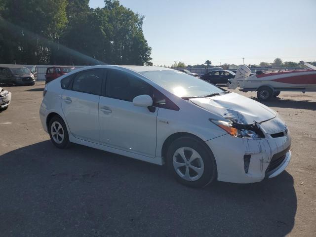 JTDKN3DU5F0454679 - 2015 TOYOTA PRIUS თეთრი ფოტო 4
