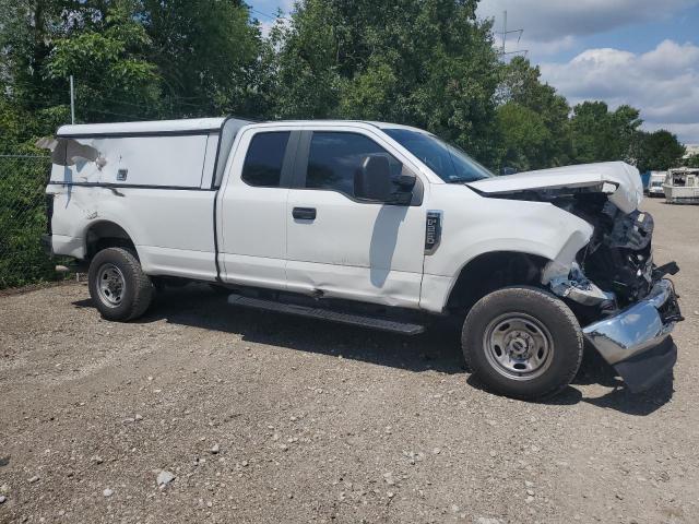 1FT7X2B66MED57103 - 2021 FORD F250 SUPER DUTY WHITE photo 4