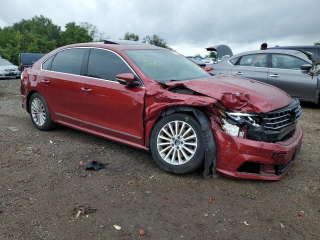 1VWBT7A36GC012533 - 2016 VOLKSWAGEN PASSAT SE RED photo 4