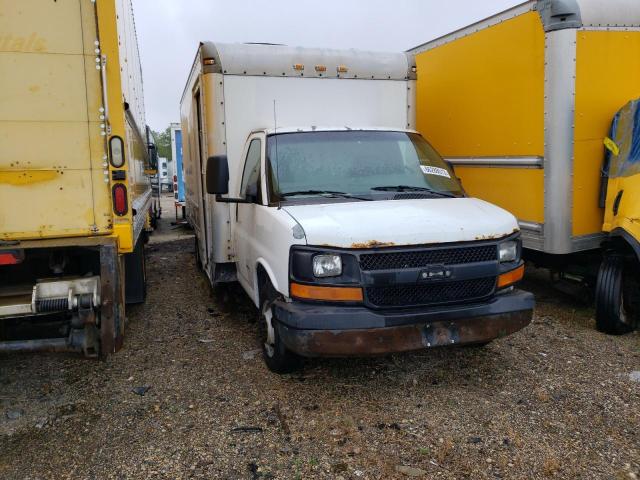 1GBJG312971149551 - 2007 CHEVROLET EXPRESS G3 WHITE photo 4