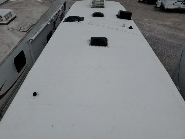 4YDF358236P580328 - 2006 KEYSTONE TRAILER WHITE photo 9