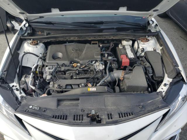 4T1F11BK1MU020960 - 2021 TOYOTA CAMRY XLE WHITE photo 11