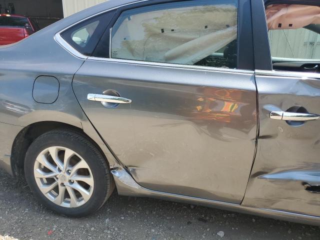 3N1AB7AP0JY218596 - 2018 NISSAN SENTRA S 灰色 照片 10