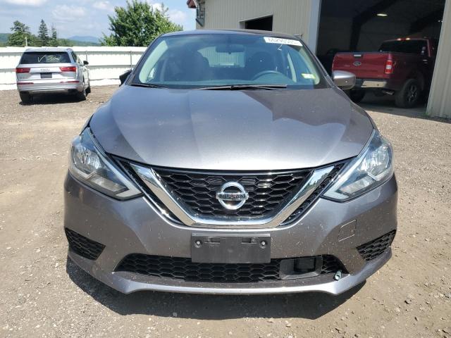 3N1AB7AP0JY218596 - 2018 NISSAN SENTRA S 灰色 照片 5