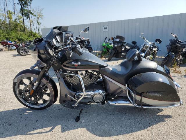 5VPYW36N0F3042148 - 2015 VICTORY MOTORCYCLES MAGNUM BLACK photo 3