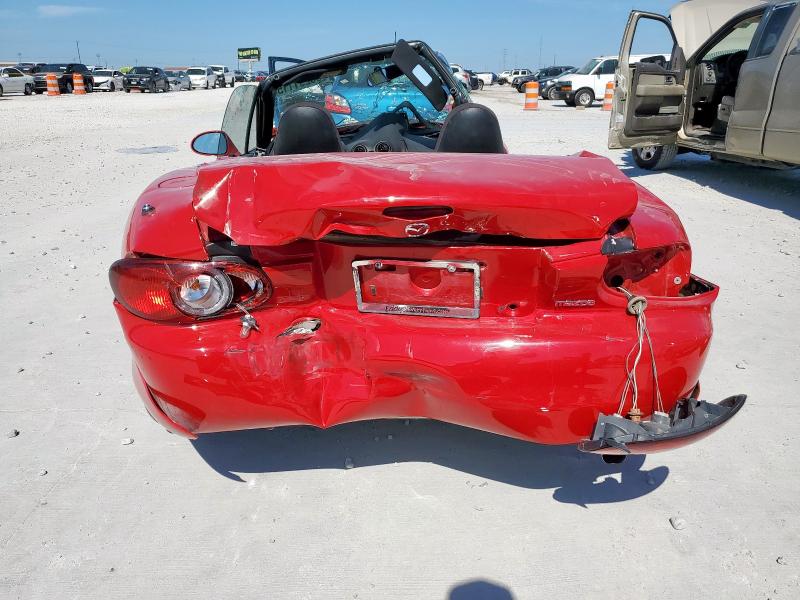 JM1NB353910218136 - 2001 MAZDA MX-5 MIATA BASE RED photo 6