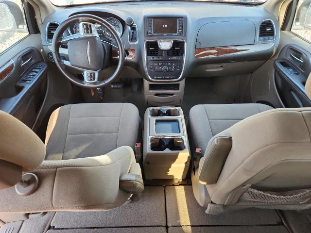 2A4RR5DG5BR675587 - 2011 CHRYSLER TOWN & COU TOURING TAN photo 8