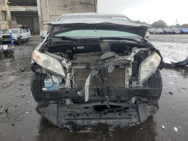 5TDKK3DC2CS181032 - 2012 TOYOTA SIENNA LE SILVER photo 5