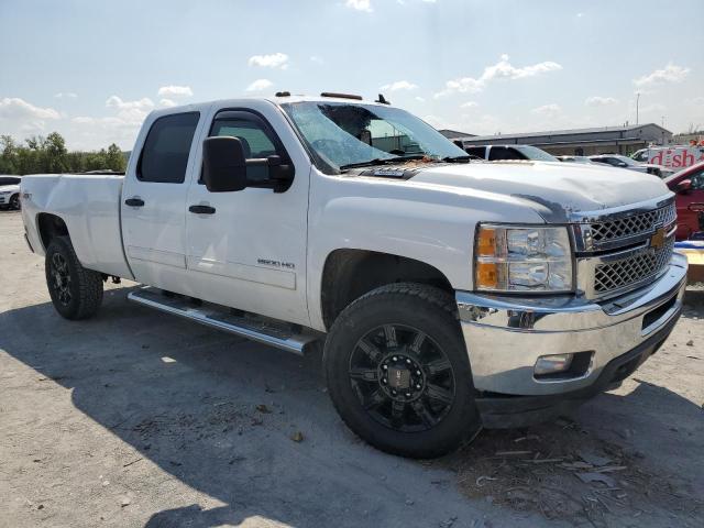 1GC1KXCG5EF140095 - 2014 CHEVROLET SILVERADO K2500 HEAVY DUTY LT WHITE photo 4