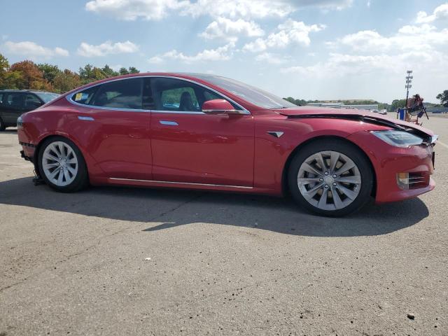 5YJSA1E20JF248239 - 2018 TESLA MODEL S أحمر صورة 4