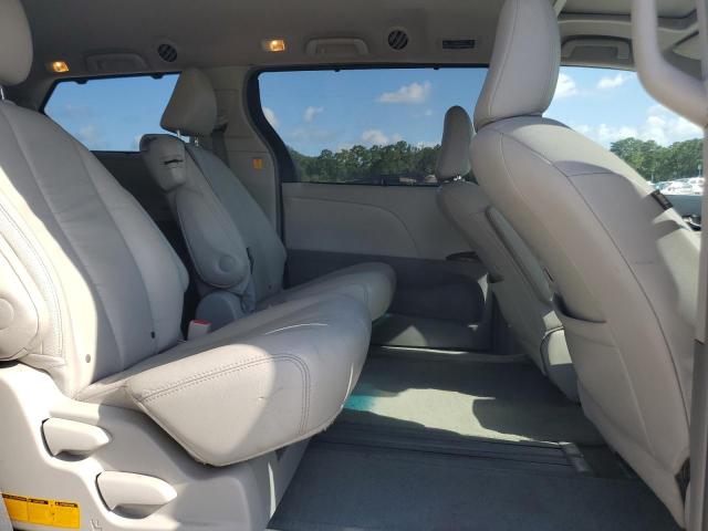 5TDYK3DC7CS220997 - 2012 TOYOTA SIENNA XLE SILVER photo 11