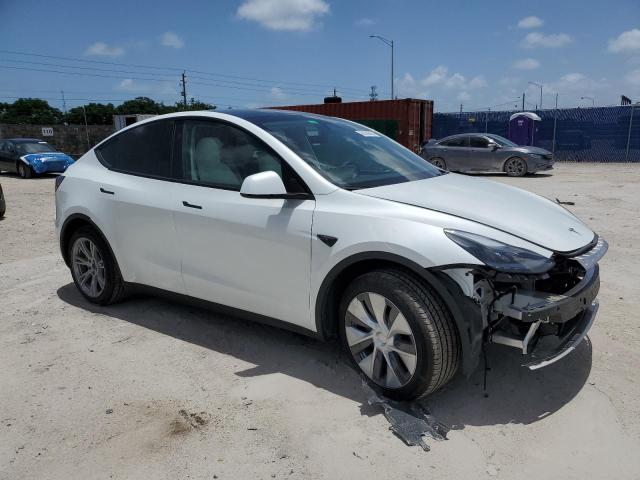 7SAYGDED3RF046831 - 2024 TESLA MODEL Y WHITE photo 4