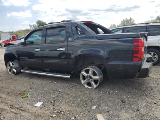 3GNTKEE74DG168971 - 2013 CHEVROLET AVALANCHE LS BLACK photo 2