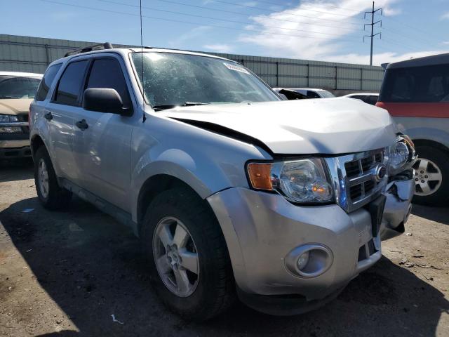 1FMCU0D76CKB37134 - 2012 FORD ESCAPE XLT SILVER photo 4